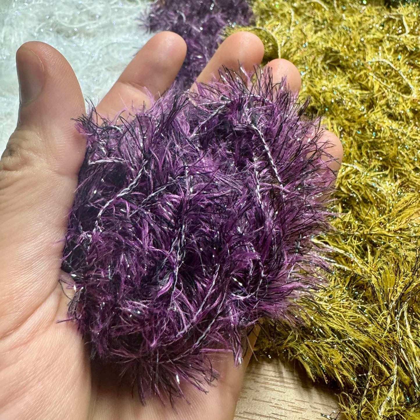 Upavon Bruiser Blend Straggle Hackle fly tying material by UPAVON FLY FISHING, in natural feather strands for fly tying projects