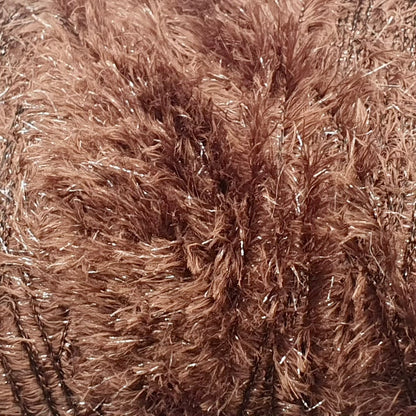 Upavon Pure Colour Straggle Hackle for fly tying, showing vibrant feather fibers for fishing fly creation.
