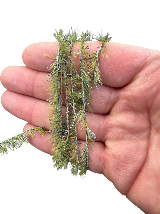 Upavon Electric Blue Flash Damsel Straggle Hackle - Upavon Fly Fishing