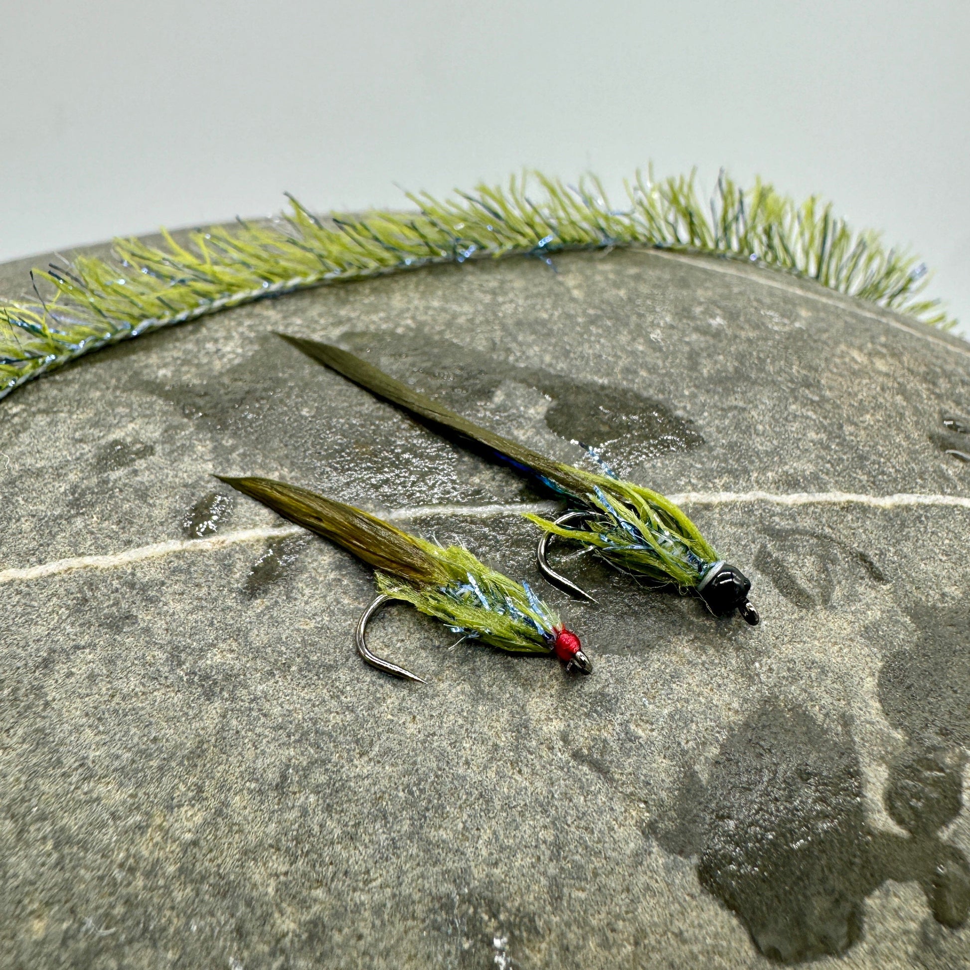 Upavon Electric Blue Flash Damsel Straggle Hackle - Upavon Fly Fishing